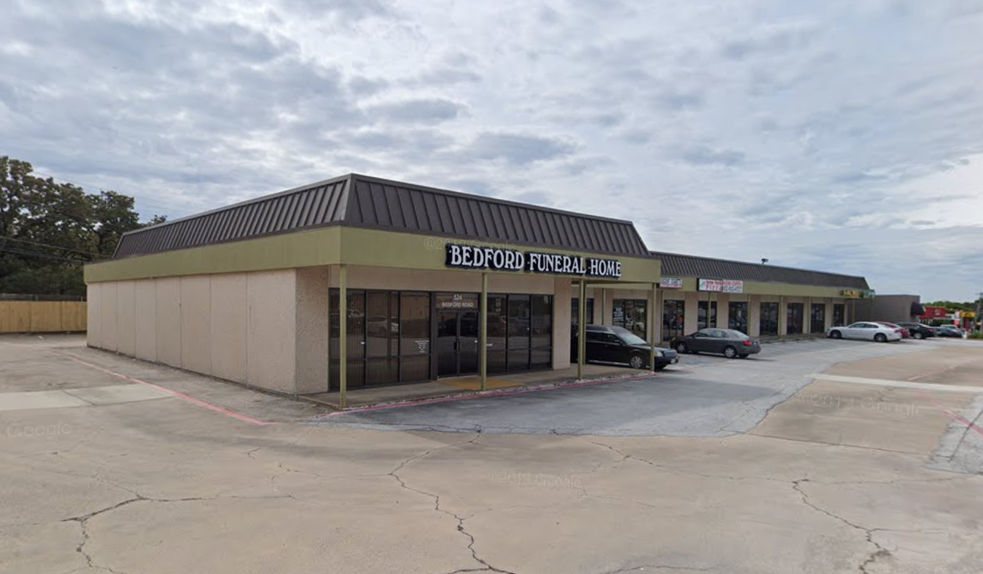 510-524 Bedford Rd, Bedford, TX for lease - Building Photo - Image 1 of 4