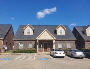 303 Longmire Rd, Conroe, TX for lease Building Photo- Image 2 of 13