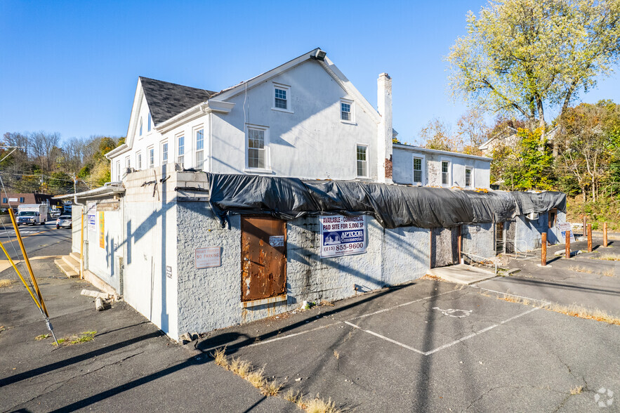 111 Main St, Green Lane, PA for sale - Building Photo - Image 1 of 1