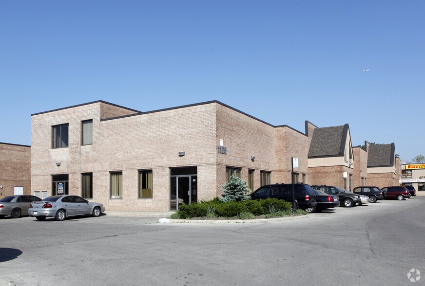 1125 Crestlawn Dr, Mississauga, ON for lease - Primary Photo - Image 1 of 2