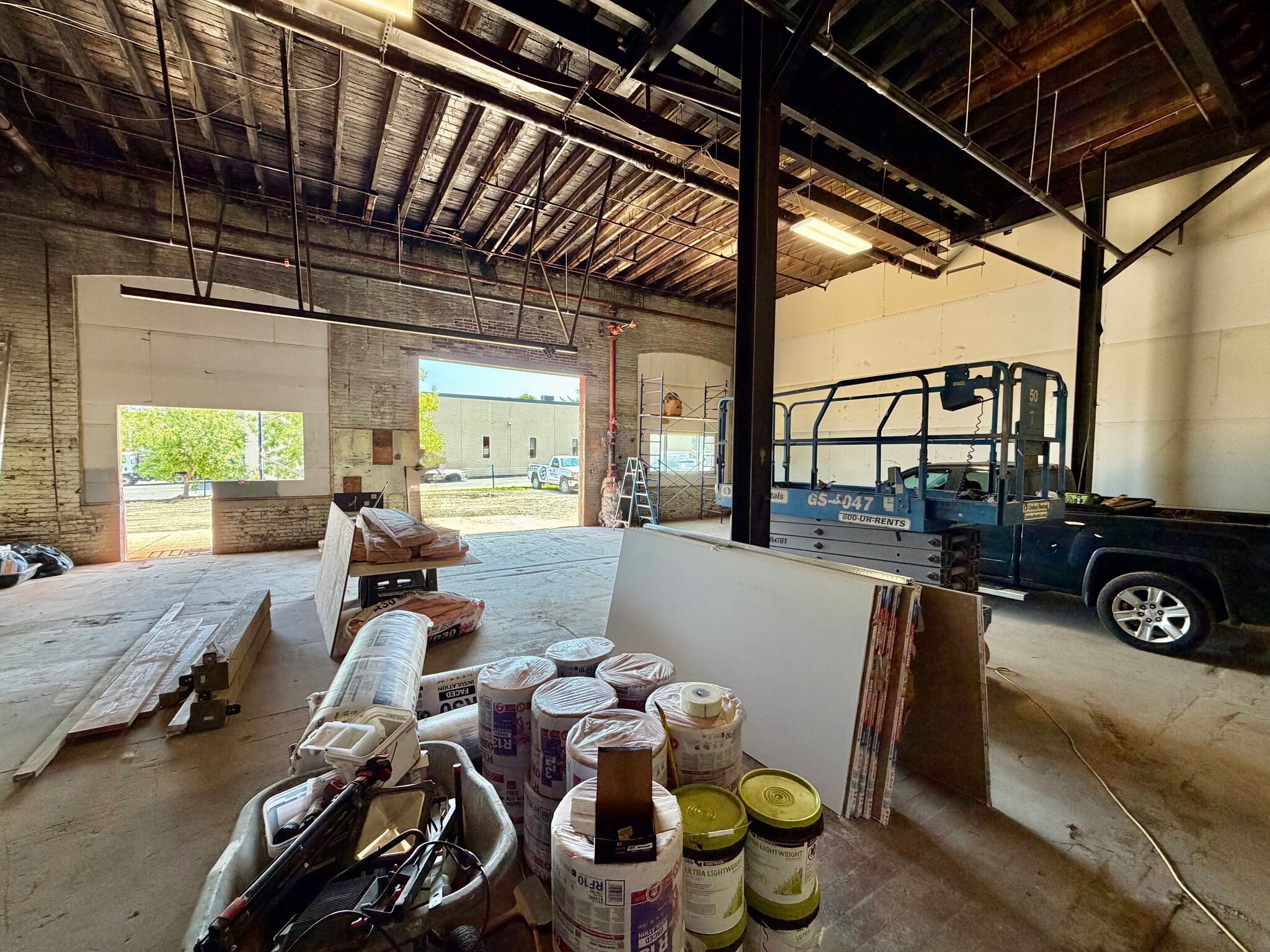 58 Pulaski St, Peabody, MA for lease Interior Photo- Image 1 of 5