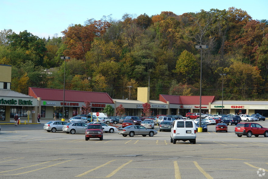 996 West View Park Dr, Pittsburgh, PA for lease - Primary Photo - Image 1 of 18