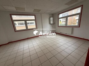 Industrial in Argenteuil for sale Interior Photo- Image 2 of 3