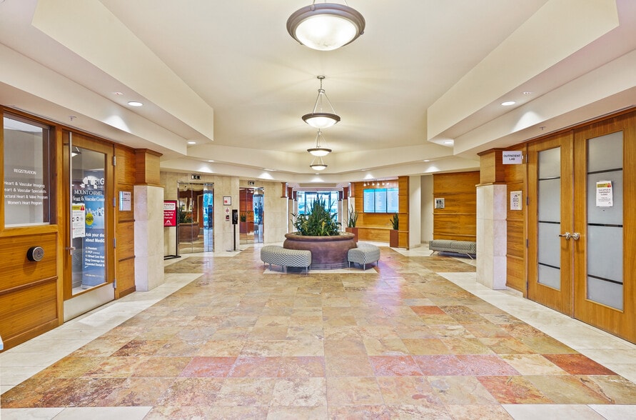 85 McNaughten Rd, Columbus, OH for lease - Lobby - Image 2 of 4