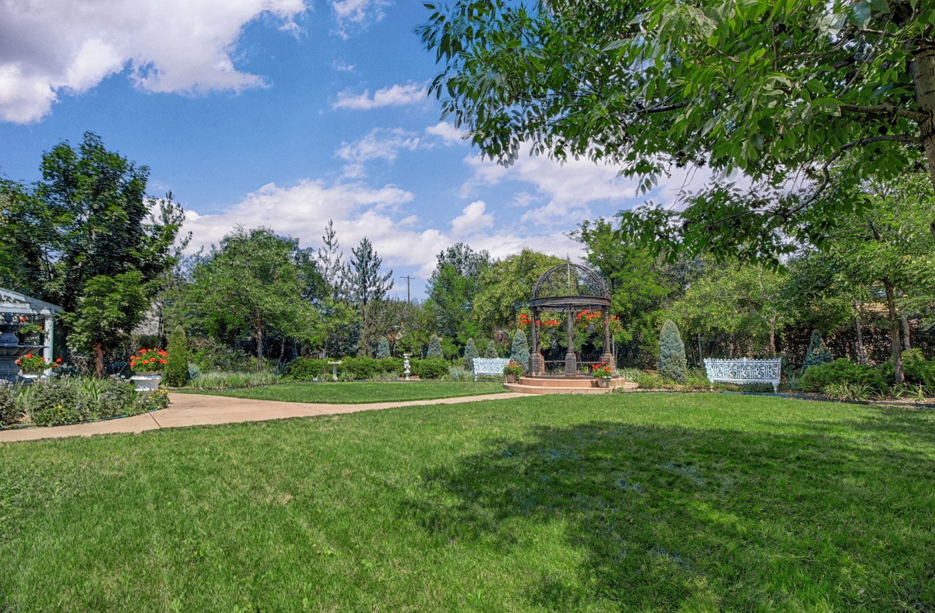 1827 Sheldon Ave, Colorado Springs, CO for sale Primary Photo- Image 1 of 2