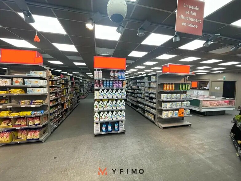 Retail in Boinvilliers for sale - Building Photo - Image 2 of 6