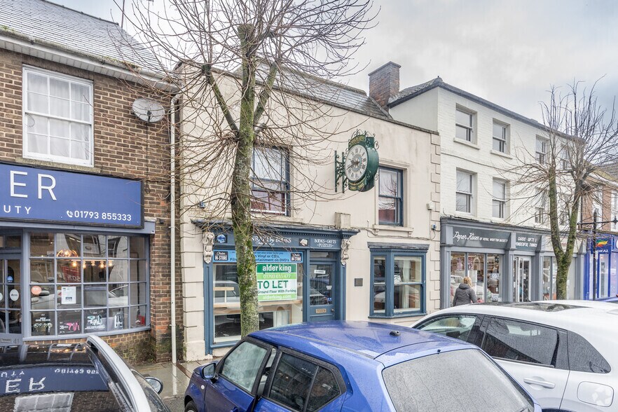 42 High St, Royal Wootton Bassett for lease - Building Photo - Image 2 of 2