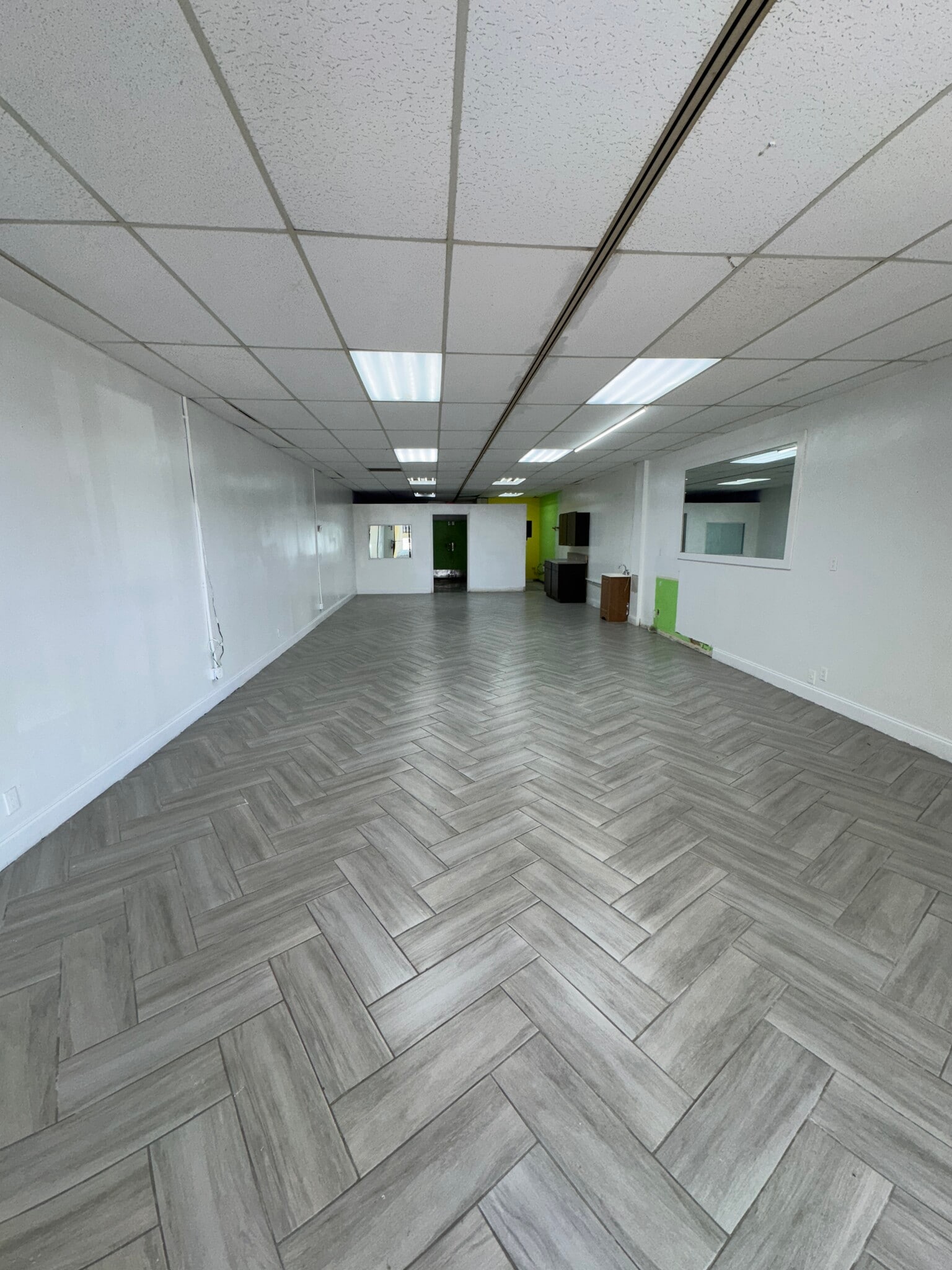 4373-4399 N University Dr, Fort Lauderdale, FL for lease Interior Photo- Image 1 of 2