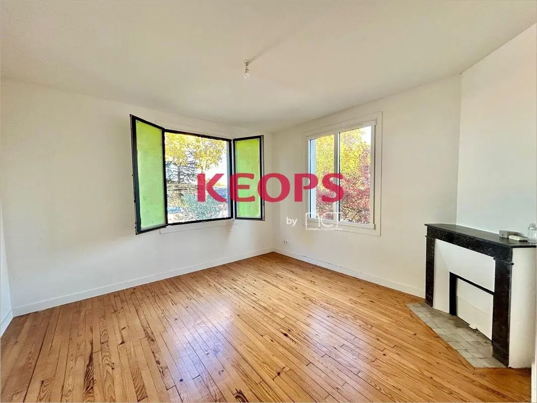 Office in Fenouillet for lease Interior Photo- Image 1 of 12