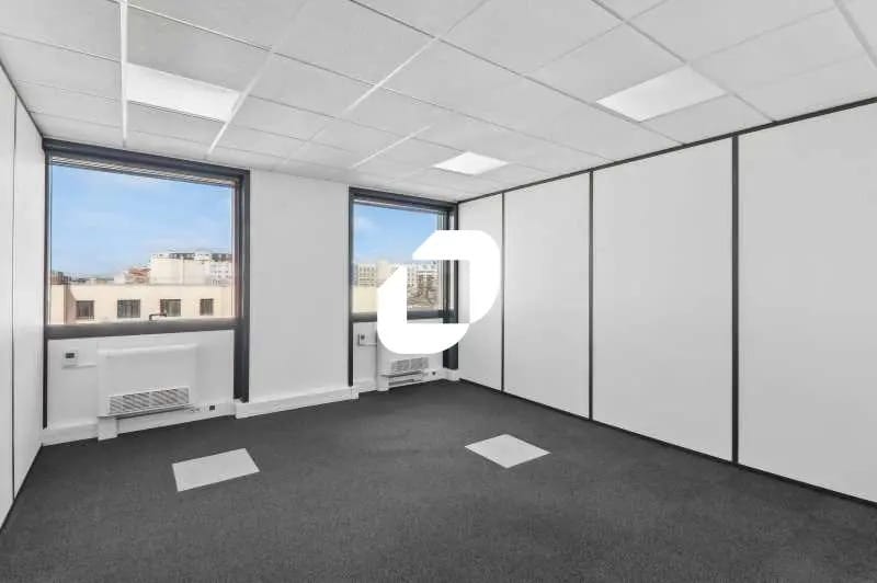 Office in Guyancourt for sale - Building Photo - Image 3 of 10