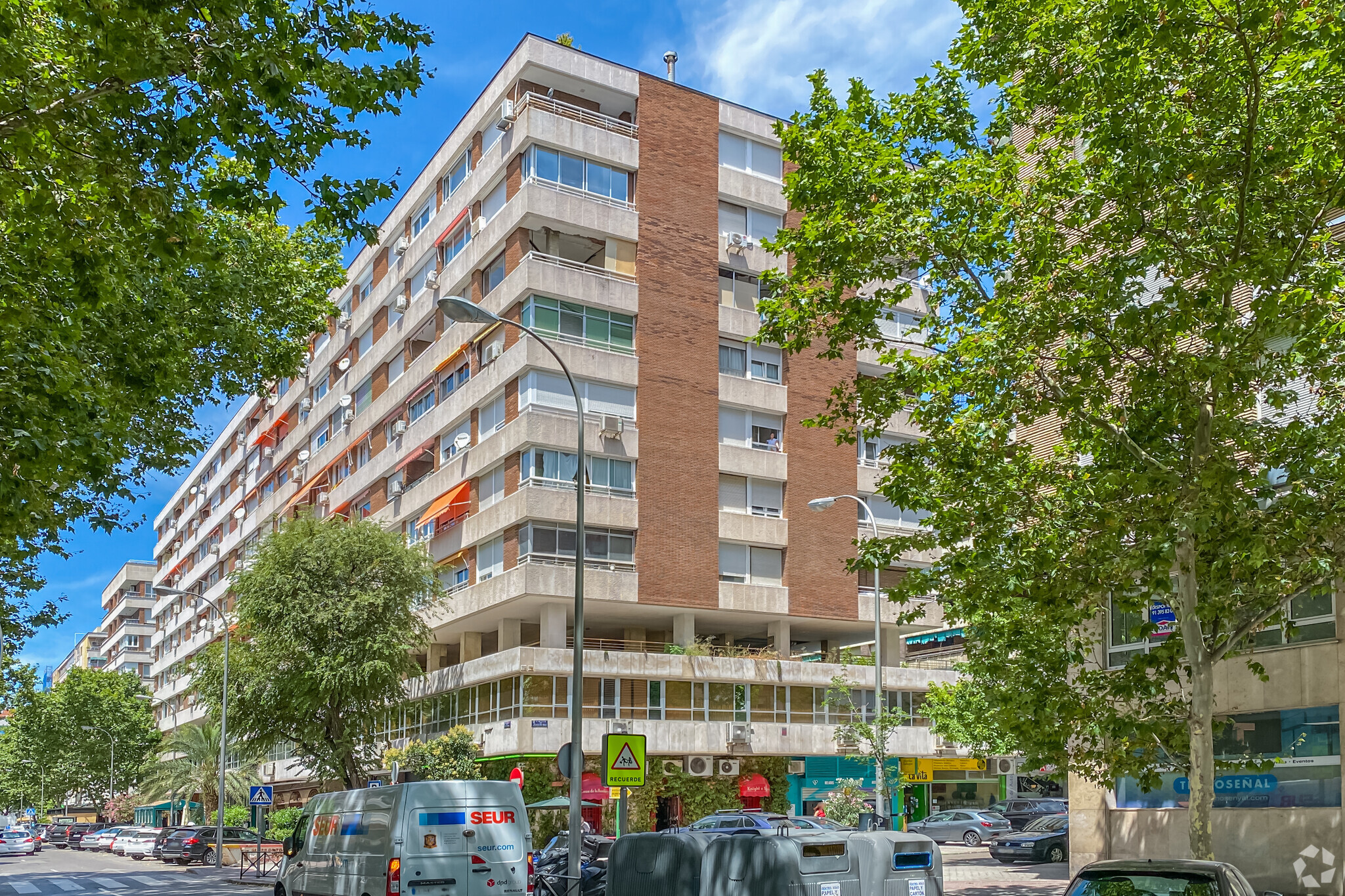 Multifamily in Madrid, MAD for sale Building Photo- Image 1 of 2