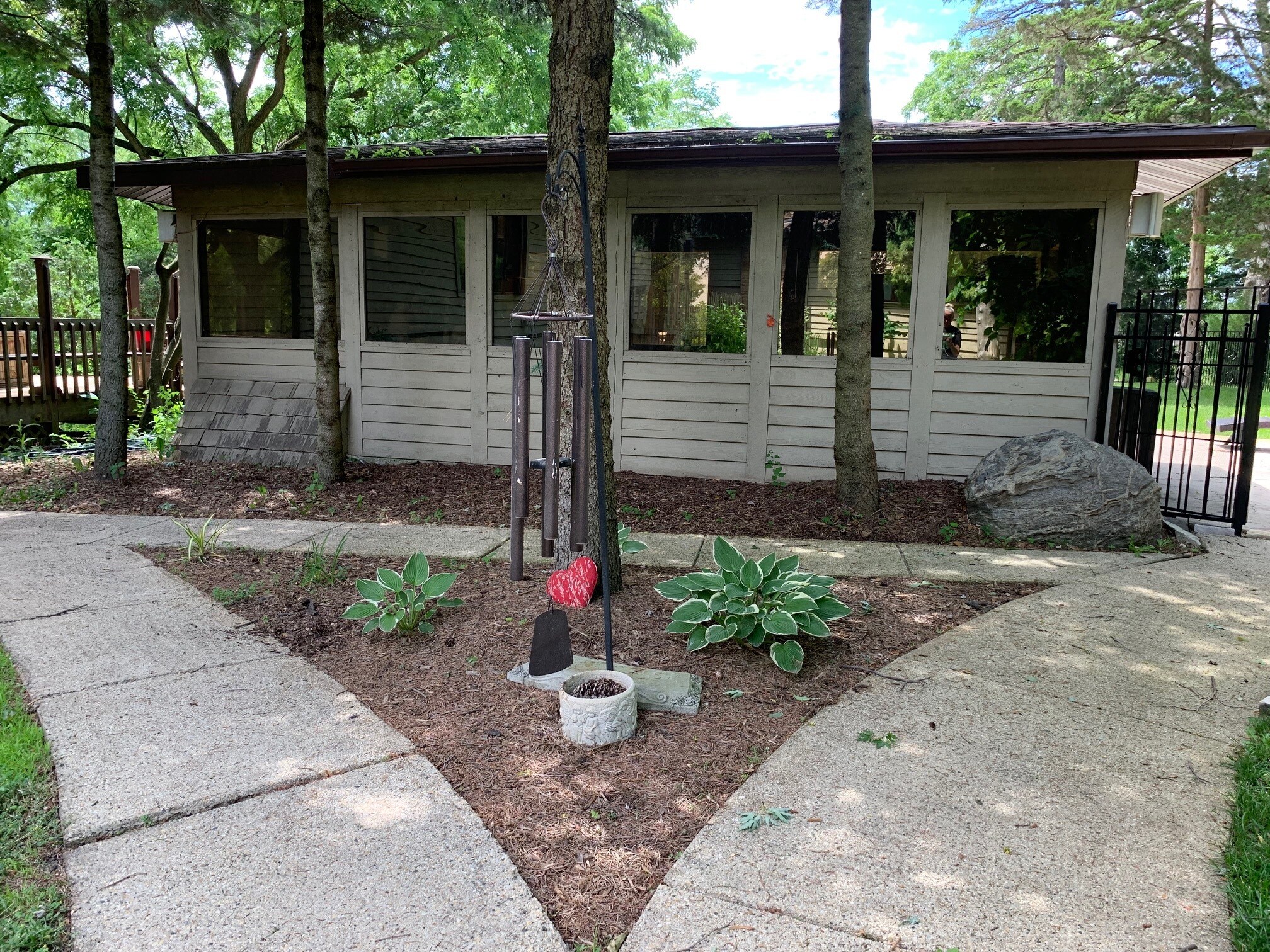 808 Discovery Drive West Chicago Illinois 60185 - enox91h