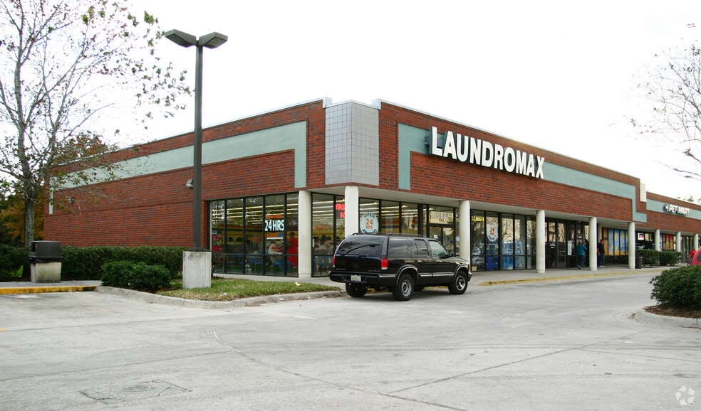 4941 E Busch Blvd, Tampa, FL for lease - Building Photo - Image 2 of 18