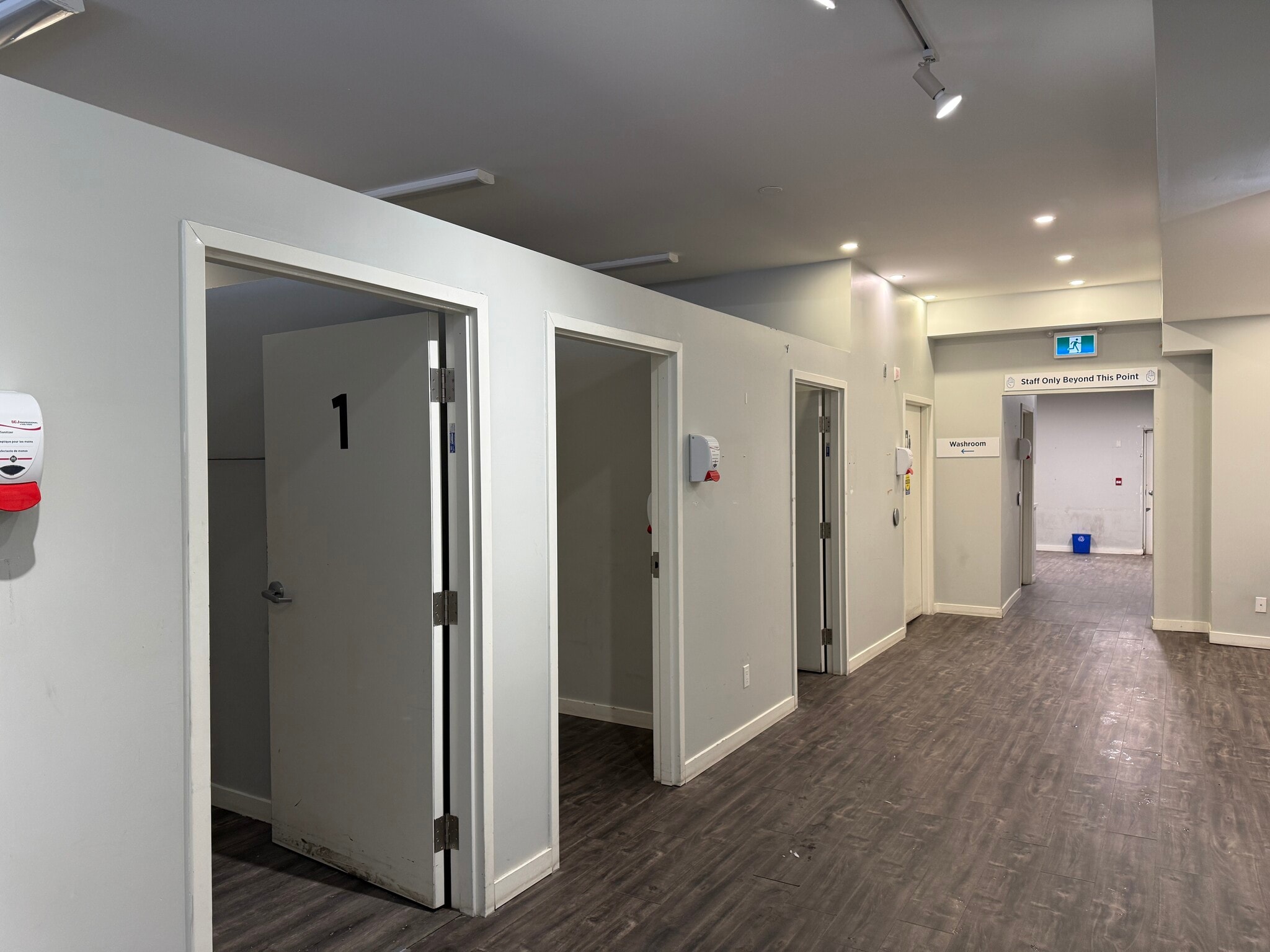 752 Danforth Ave, Toronto, ON for lease Interior Photo- Image 1 of 6
