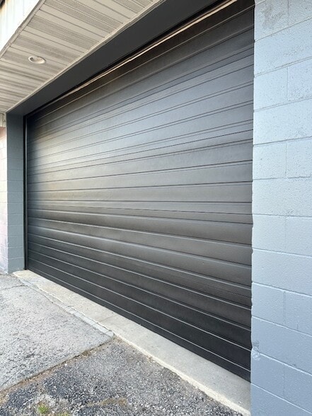 336 N Military Ave, Green Bay, WI for lease - Building Photo - Image 3 of 6