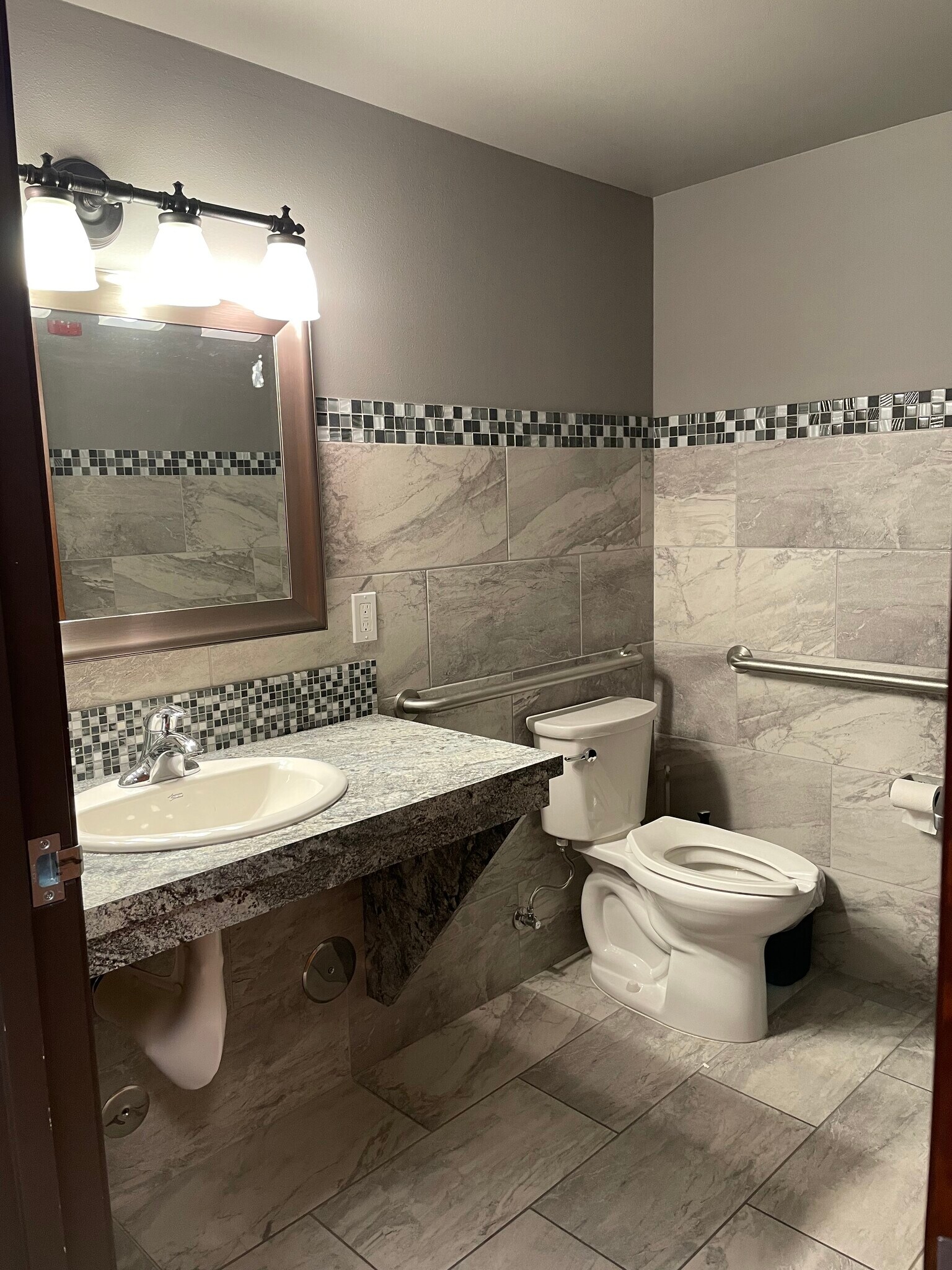 6825 Burden Blvd, Pasco, WA 99301 Burden Medical Center