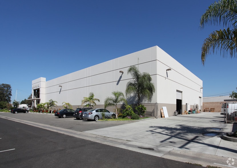 15170 Goldenwest Cir, Westminster, CA for lease - Building Photo - Image 2 of 6