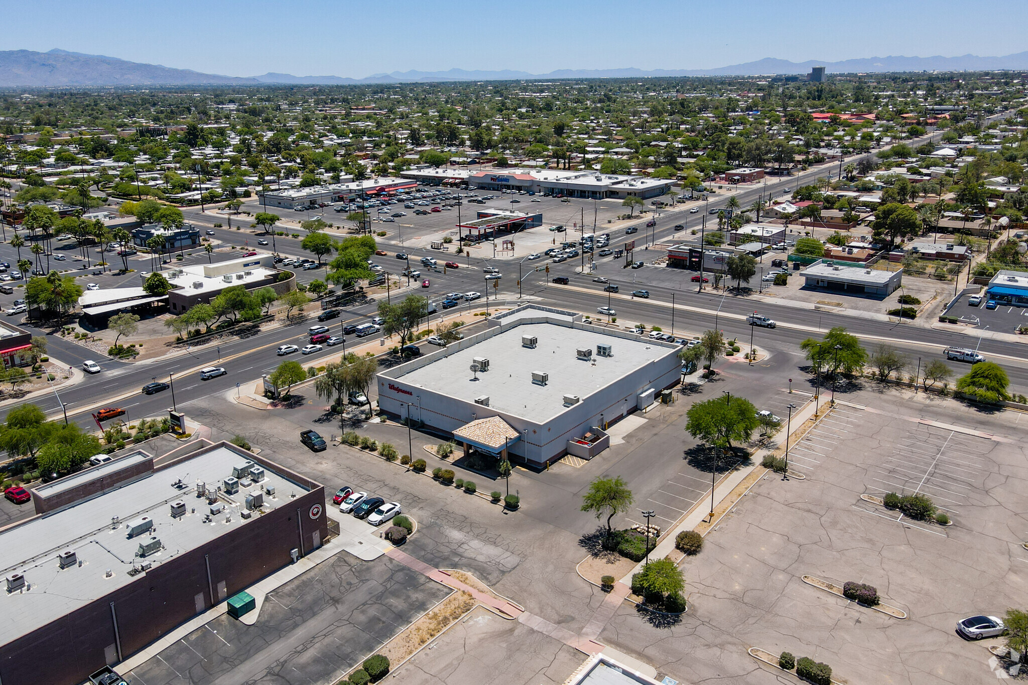 4685 E Grant Rd, Tucson, AZ 85712 - Retail Property for Sale | LoopNet.com