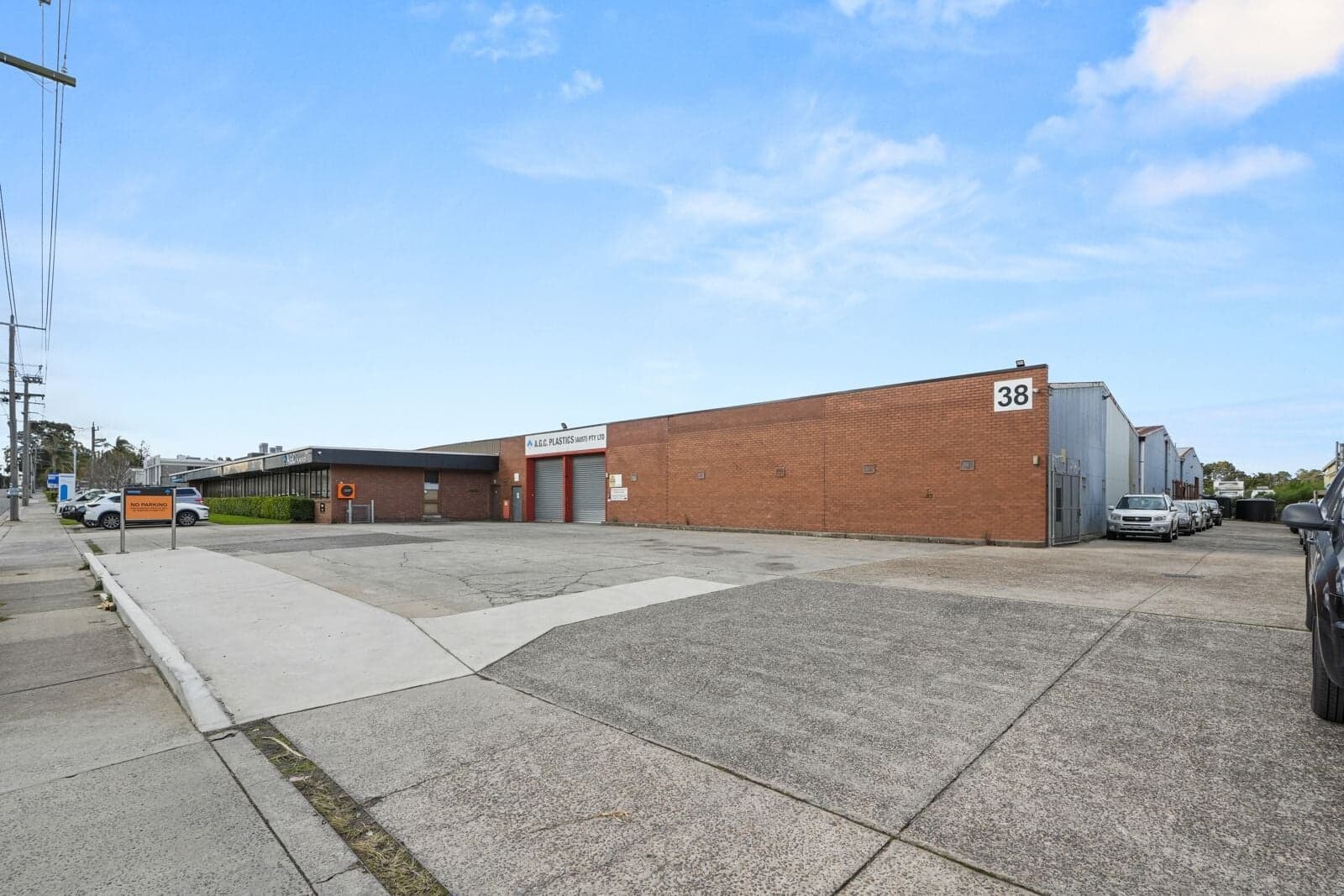 38 Sarton Rd, Clayton for lease Primary Photo- Image 1 of 2