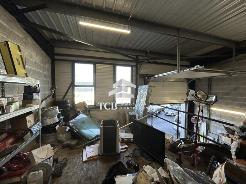 Flex in Saint-Herblain for lease - Interior Photo - Image 2 of 4