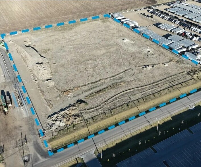 243C+Cg, Calgary, AB for sale - Primary Photo - Image 1 of 1