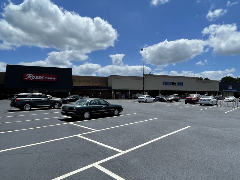 91 Food Lion Rd, Scotland Neck, NC for lease - Building Photo - Image 2 of 6