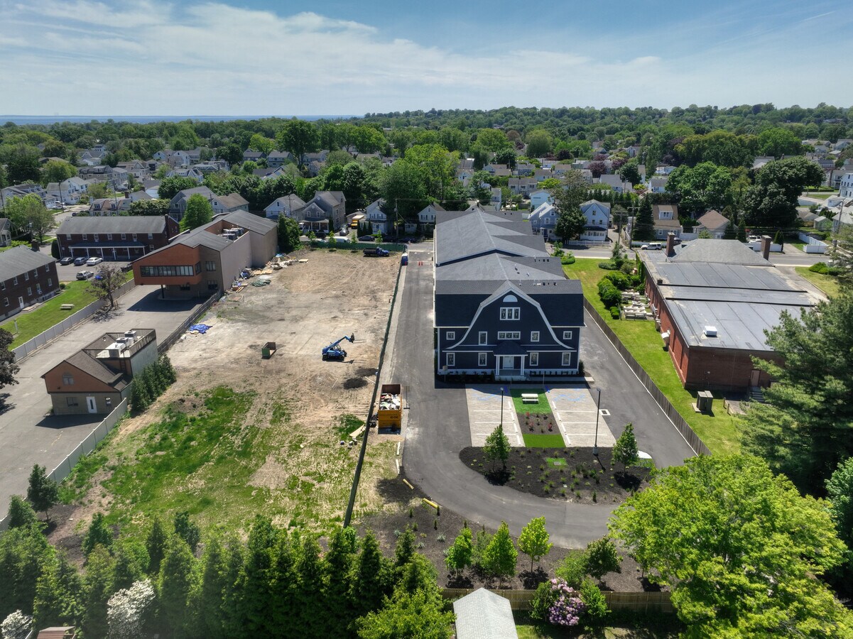 345 Reef Rd, Fairfield, CT 06824