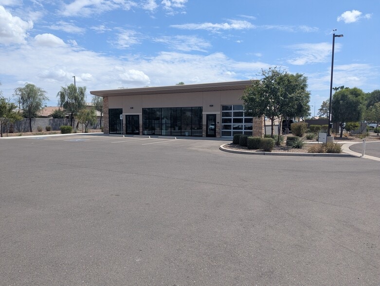 1340 E Riggs Rd, Chandler, AZ for lease - Primary Photo - Image 1 of 8