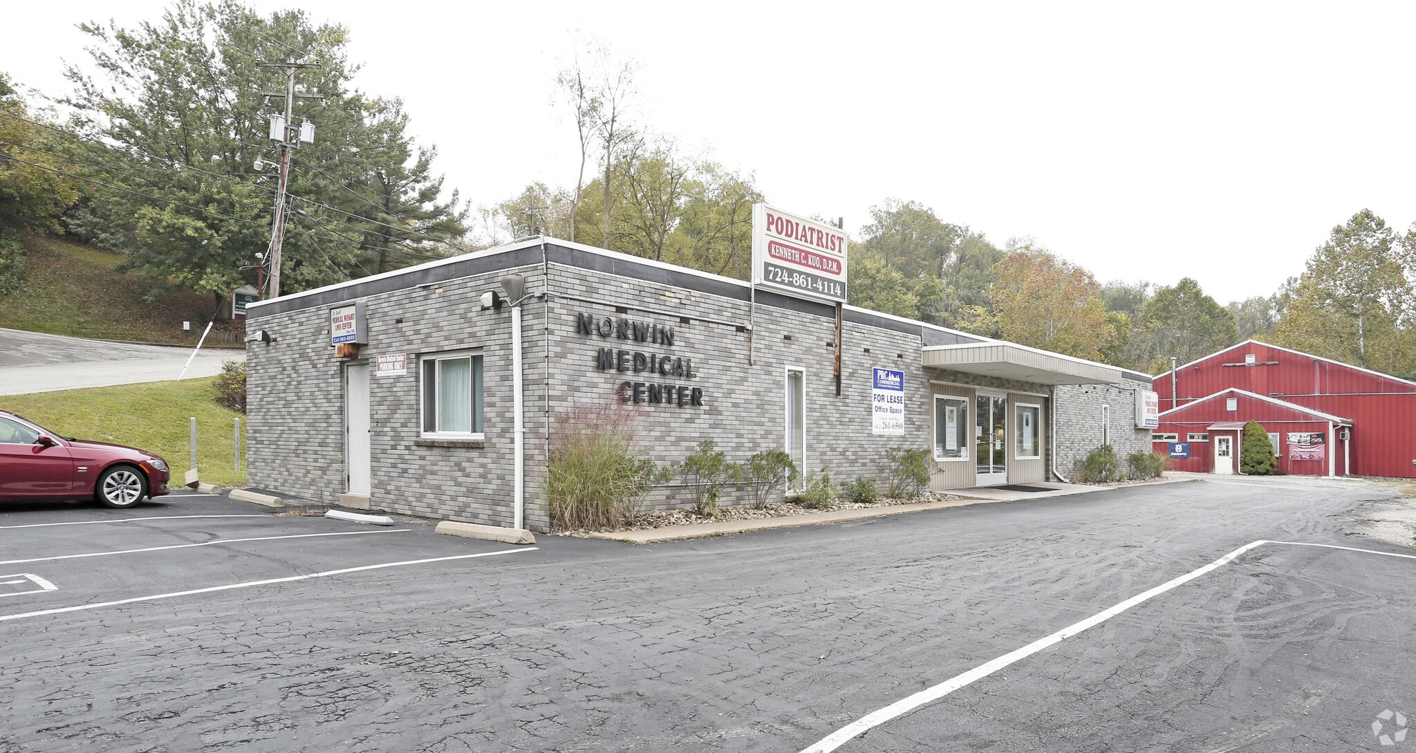 28 Fairwood Dr, Irwin, PA for lease Primary Photo- Image 1 of 20