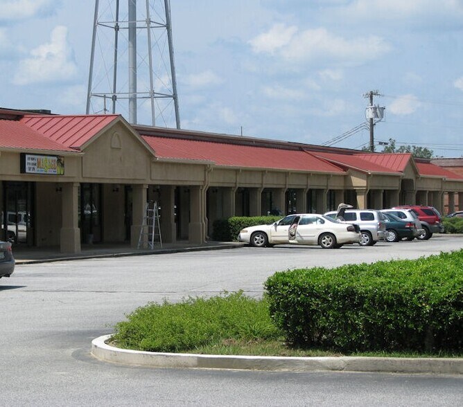 1102 Smith Ave, Thomasville, GA for lease - Building Photo - Image 3 of 9