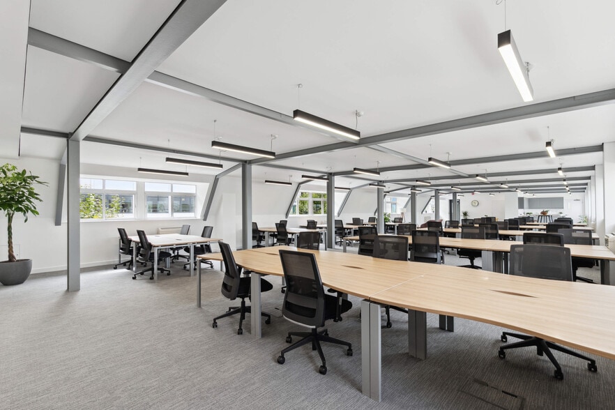 22-24 Glenthorne Rd, London for lease - Interior Photo - Image 2 of 17