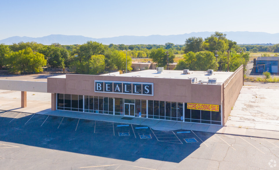 102-106 Caldwell Ave, Belen, NM for lease - Building Photo - Image 2 of 13