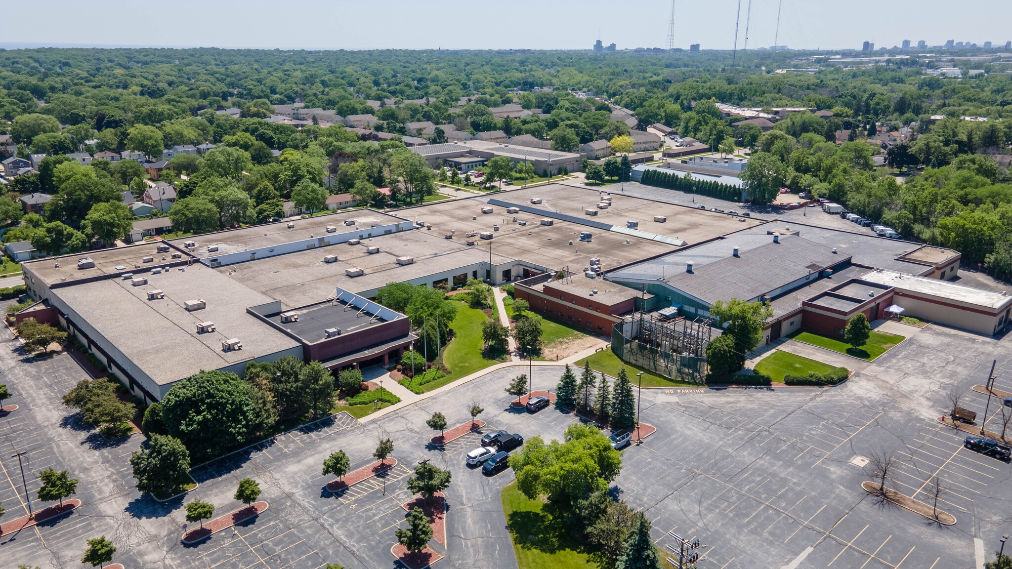 5055 N Lydell Ave, Glendale, WI for lease Building Photo- Image 1 of 15