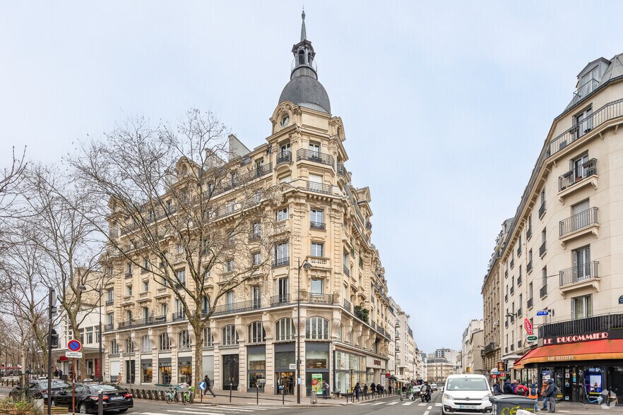 Boulevard De Reuilly, Paris for sale - Primary Photo - Image 1 of 8