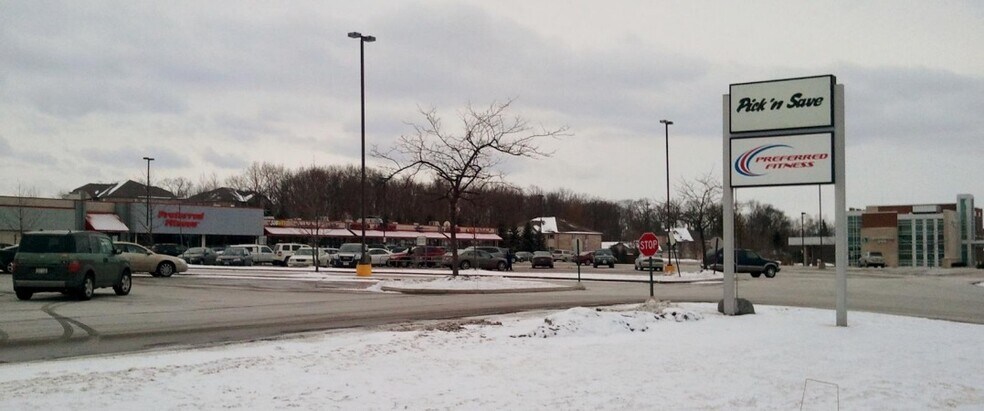 S74W17005 Janesville Rd, Muskego, WI for lease - Building Photo - Image 2 of 5