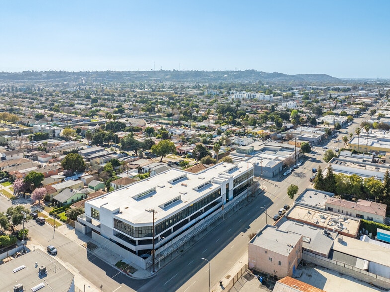 3900 W Jefferson Blvd, Los Angeles, CA for sale - Building Photo - Image 2 of 6