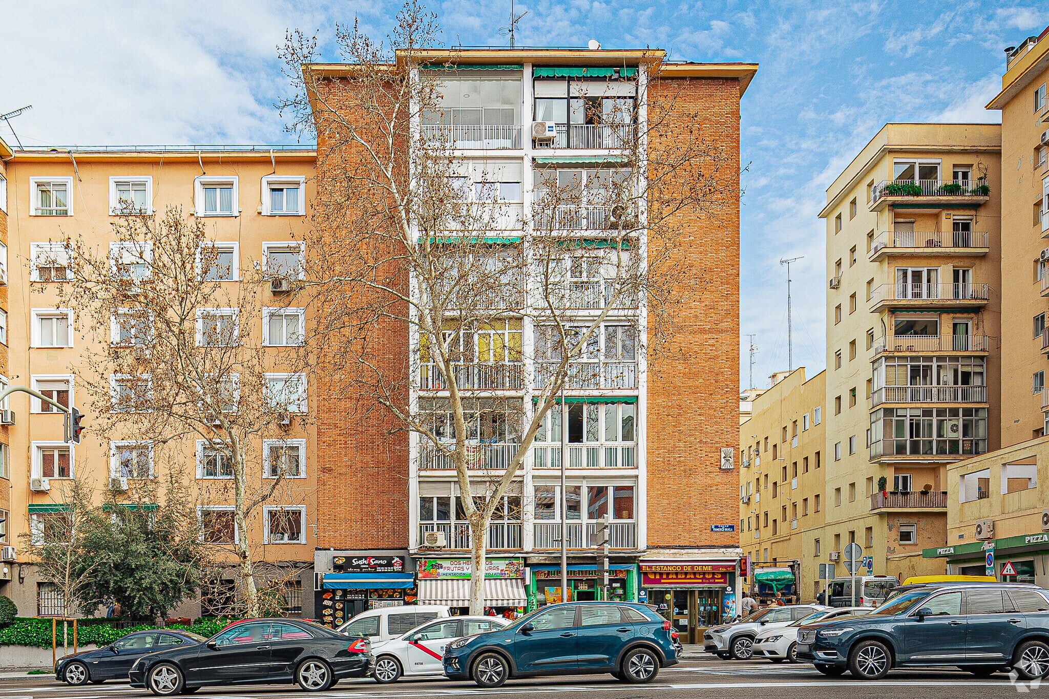 Calle de Francisco Silvela, 92, Madrid, Madrid for lease Primary Photo- Image 1 of 3