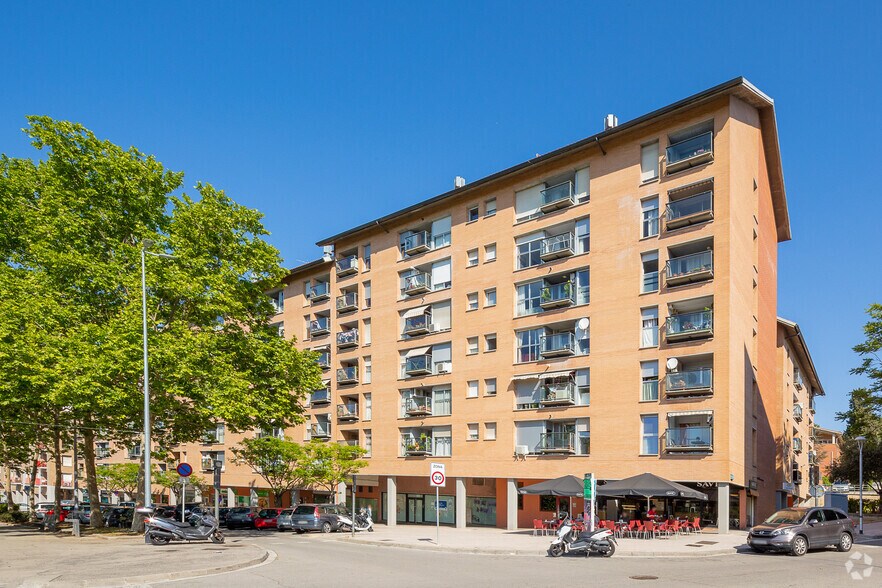 Avinguda de Canaletes, 31, Cerdanyola del Vallès, Barcelona for sale - Primary Photo - Image 1 of 1