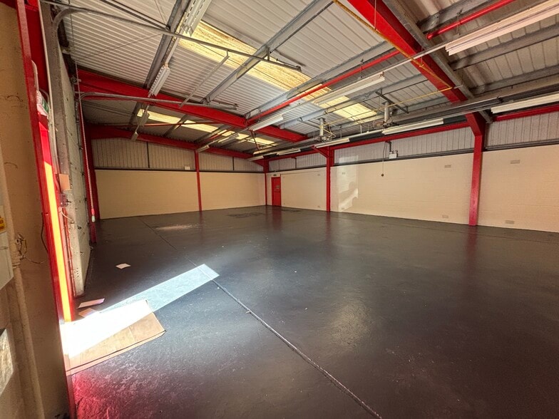 14 Bridgend Ln, Dalry for lease - Building Photo - Image 2 of 3