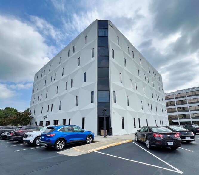 293 Independence Blvd, Virginia Beach, VA for lease - Building Photo - Image 1 of 4