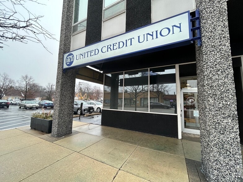 4747 W Peterson Ave, Chicago, IL 60646 - Edens View