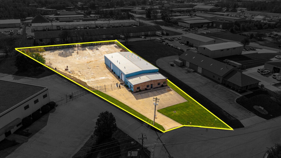 2025 Stapleton Ct, Cincinnati, OH for lease - Building Photo - Image 2 of 34