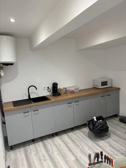 Office in Saint-Priest for sale - Interior Photo - Image 2 of 8