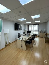 Calle De Juan Bravo, 3, Madrid, Madrid for lease Interior Photo- Image 1 of 4