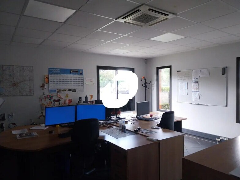 Office in Treillières for sale - Interior Photo - Image 3 of 10