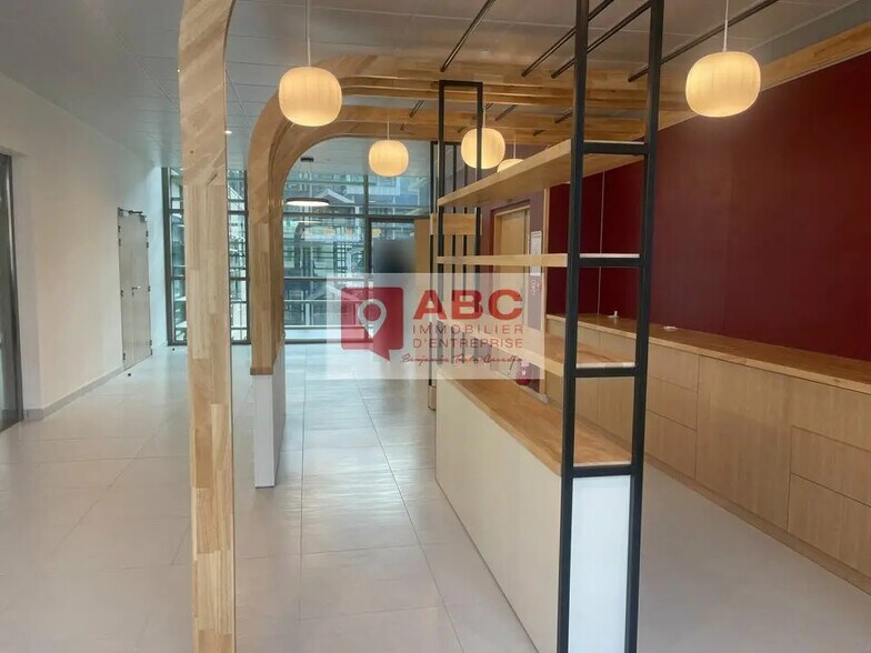 Retail in Montpellier for lease - Interior Photo - Image 3 of 7