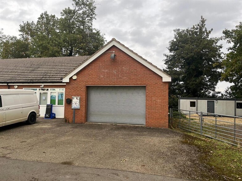 Ashwell Rd, Oakham for lease - Primary Photo - Image 1 of 8