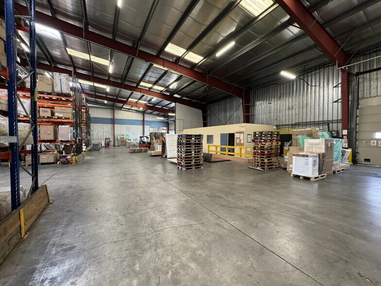 28 Avenue Des Erables, Heillecourt for lease - Interior Photo - Image 3 of 3