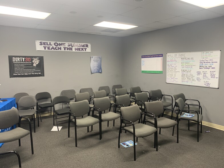 394 Commerce Blvd, Bogart, GA for lease - Building Photo - Image 3 of 10