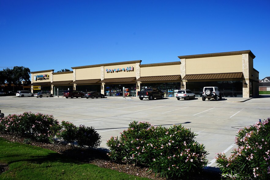 2320 B F Terry Blvd, Rosenberg, TX 77471